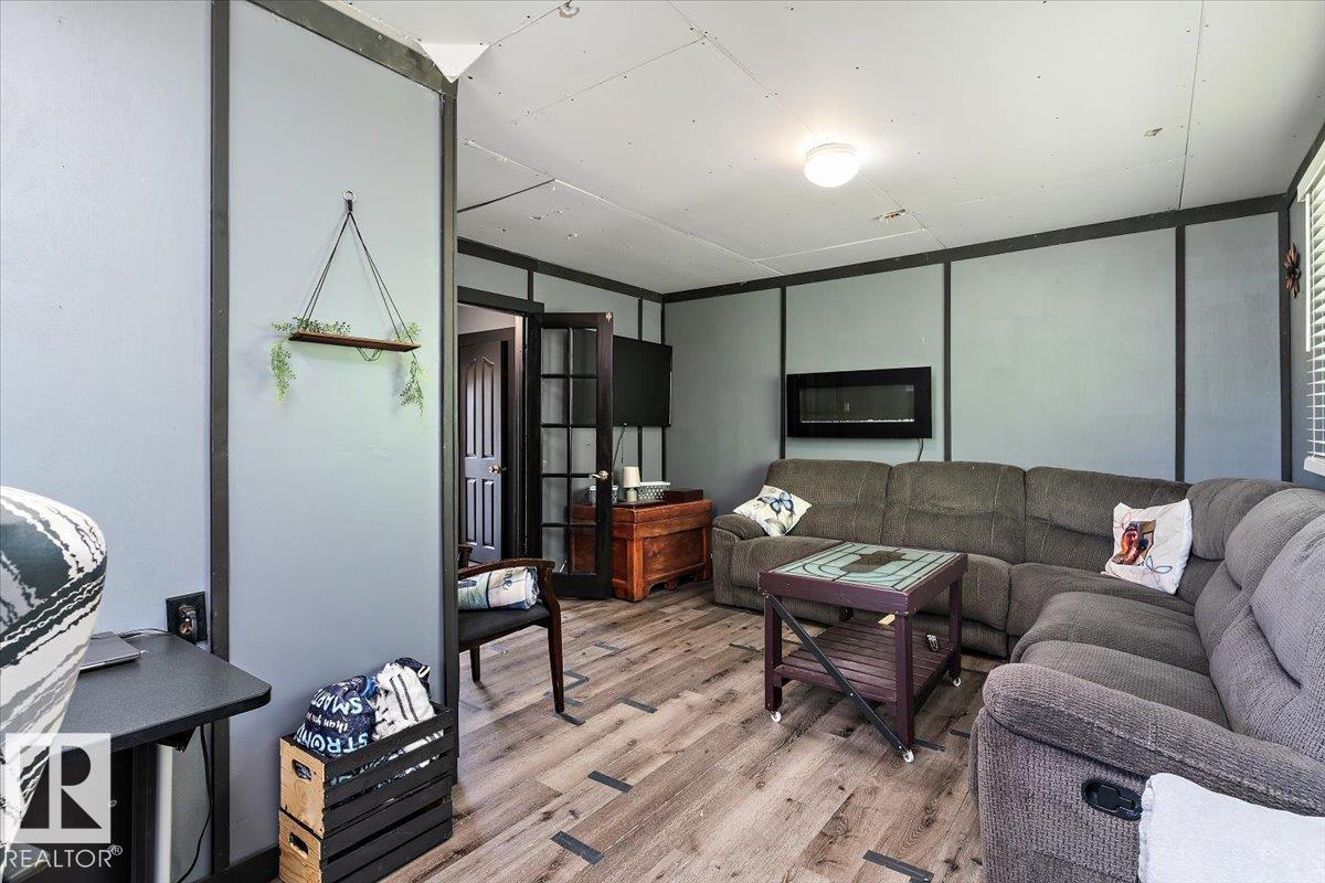 52303L Range Road 192 - 12