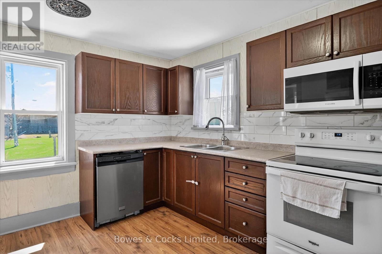 414 ANDERSON ROAD - 5