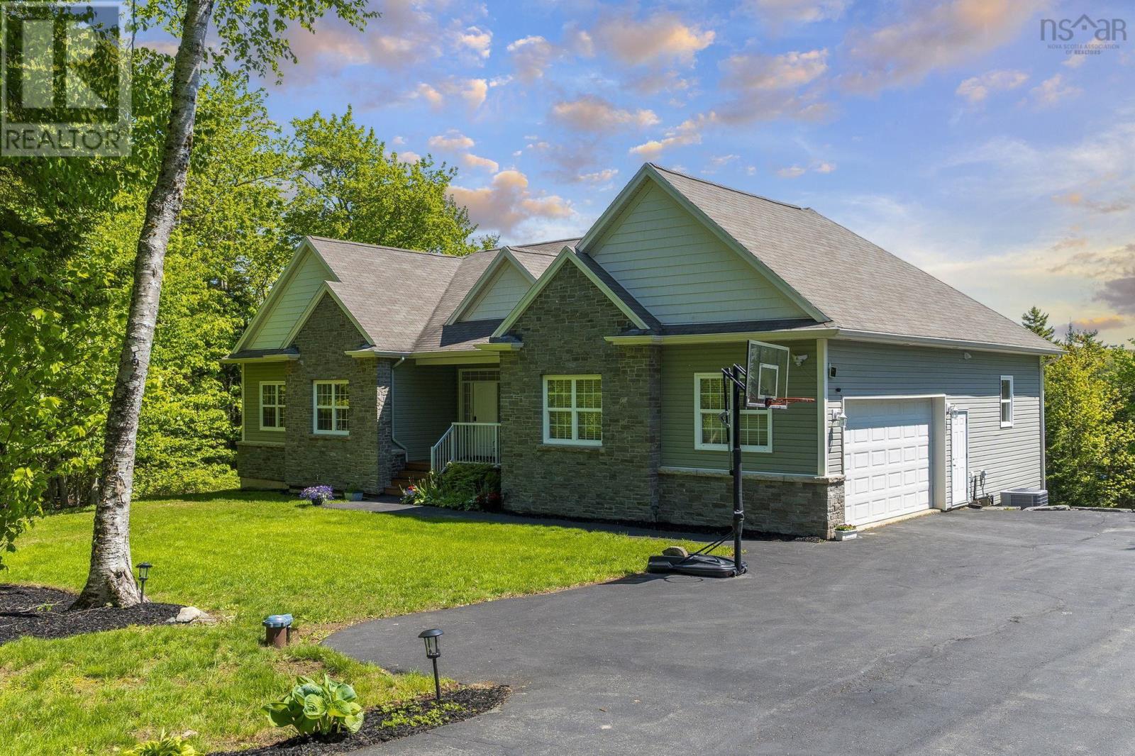 293 Aberdeen Drive - 1