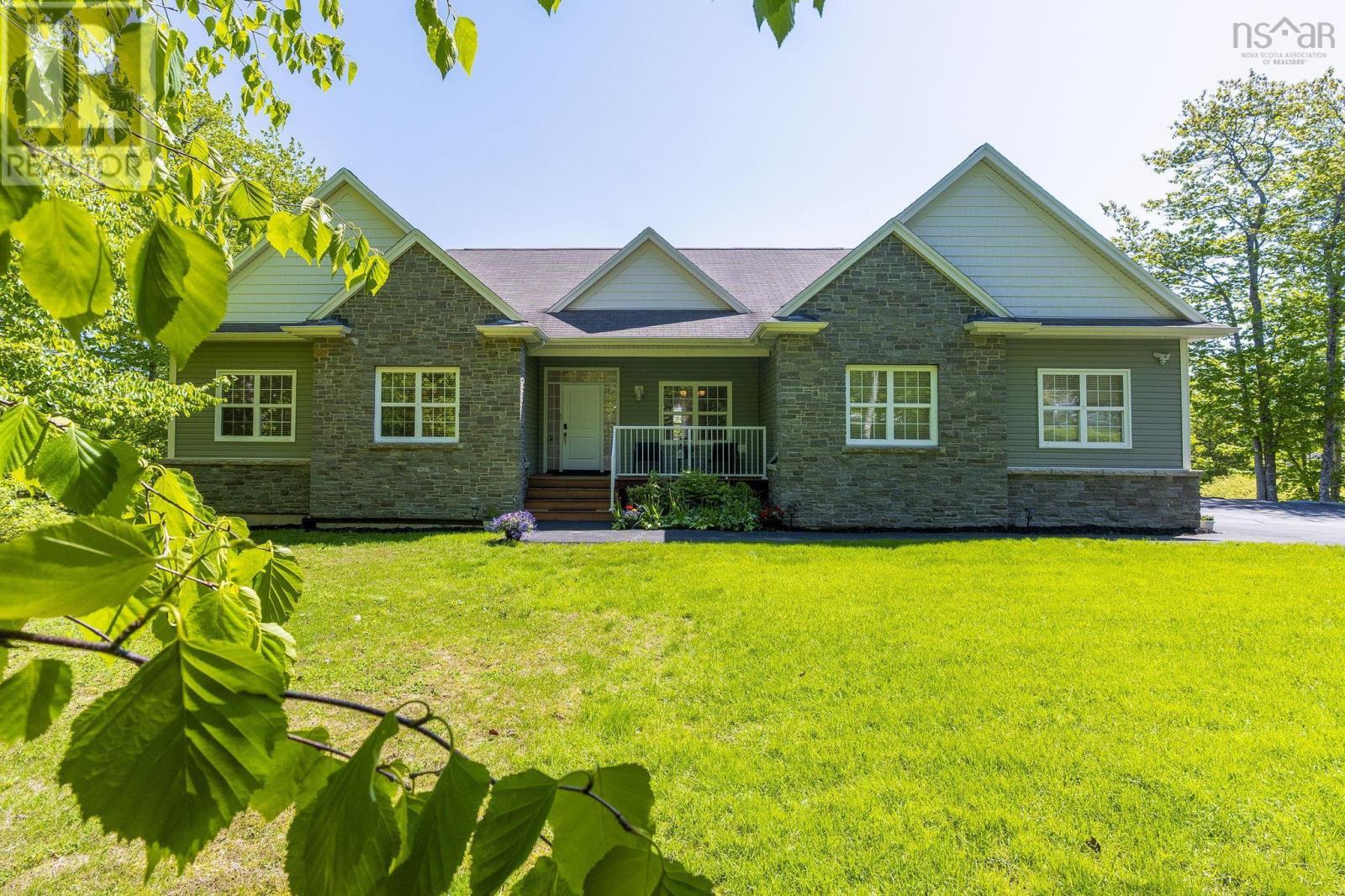 293 Aberdeen Drive - 3