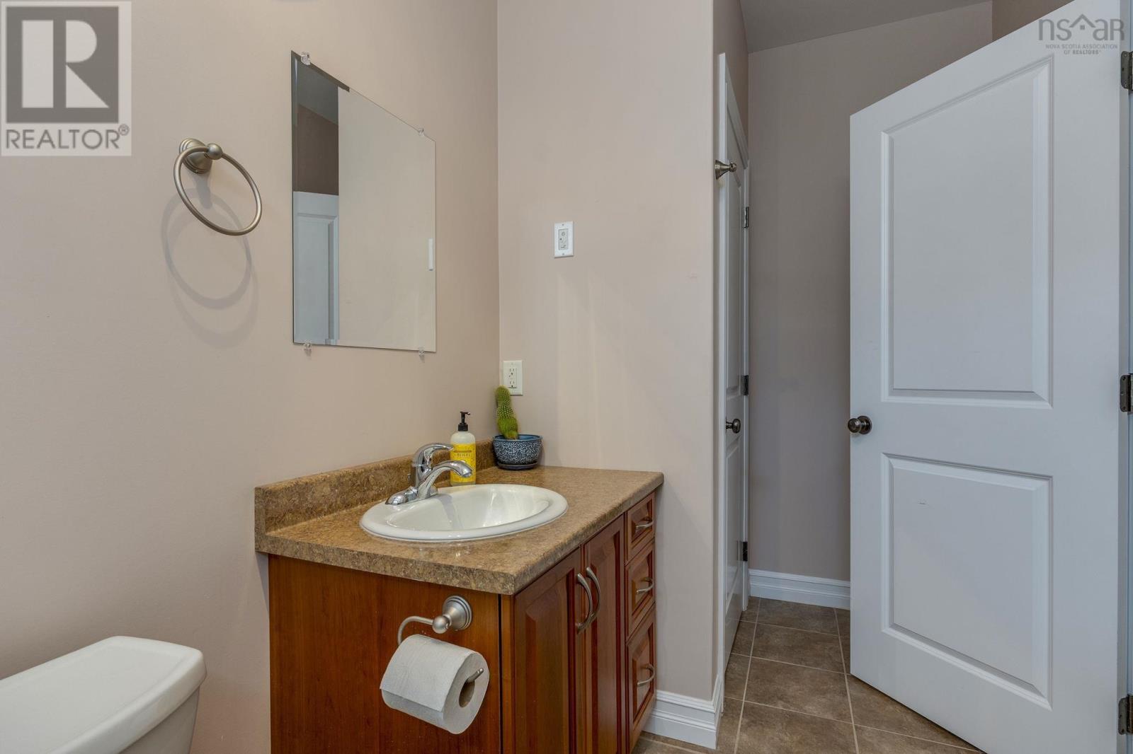 293 Aberdeen Drive - 36