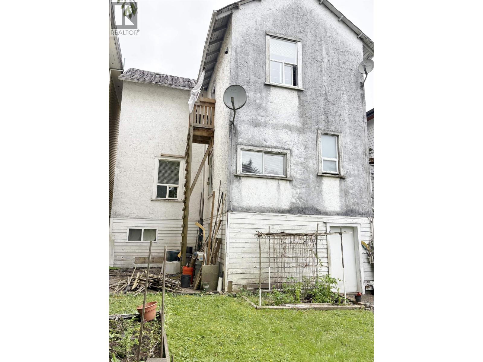 3034 GLEN DRIVE — main photo