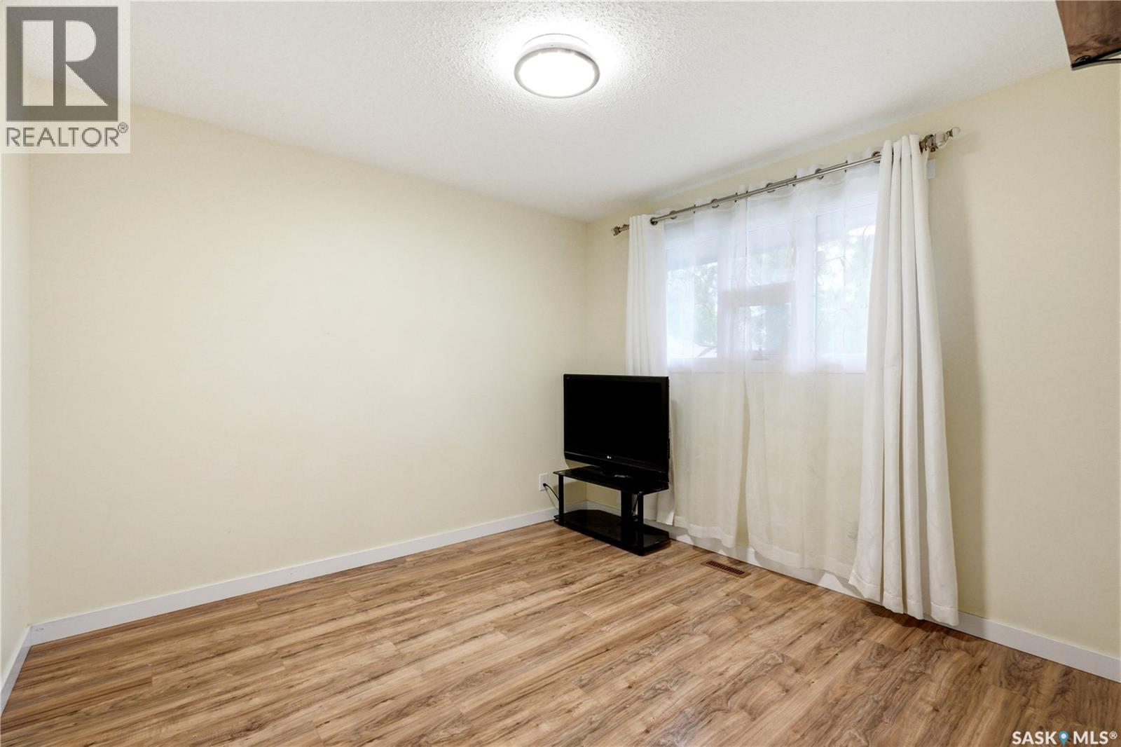 314 Anderson CRESCENT — photo 29