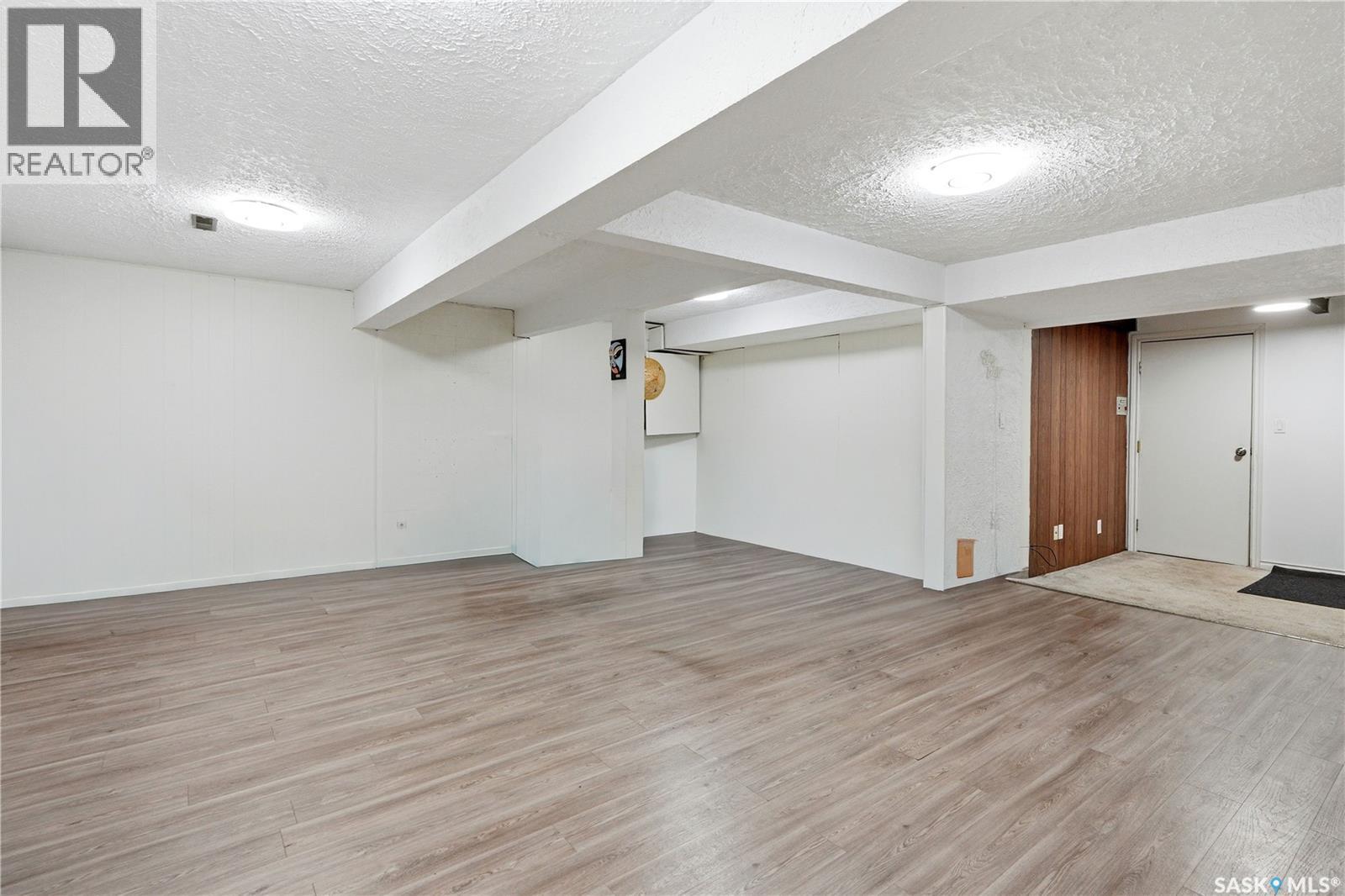 314 Anderson CRESCENT — photo 45