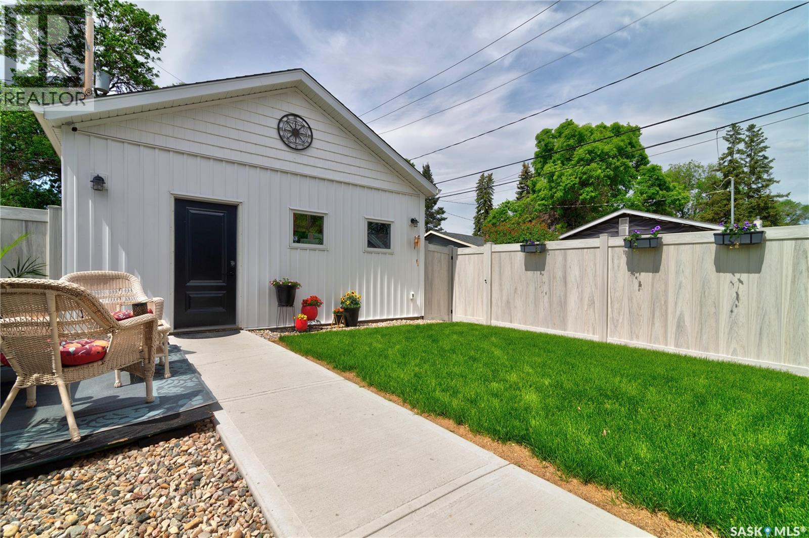 3022 Montague STREET — photo 42