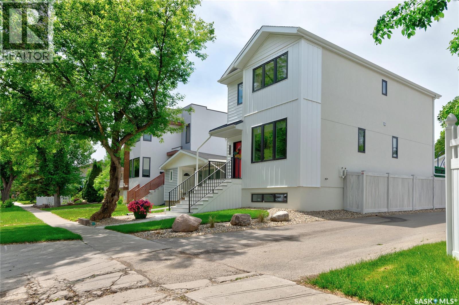 3022 Montague STREET — photo 45