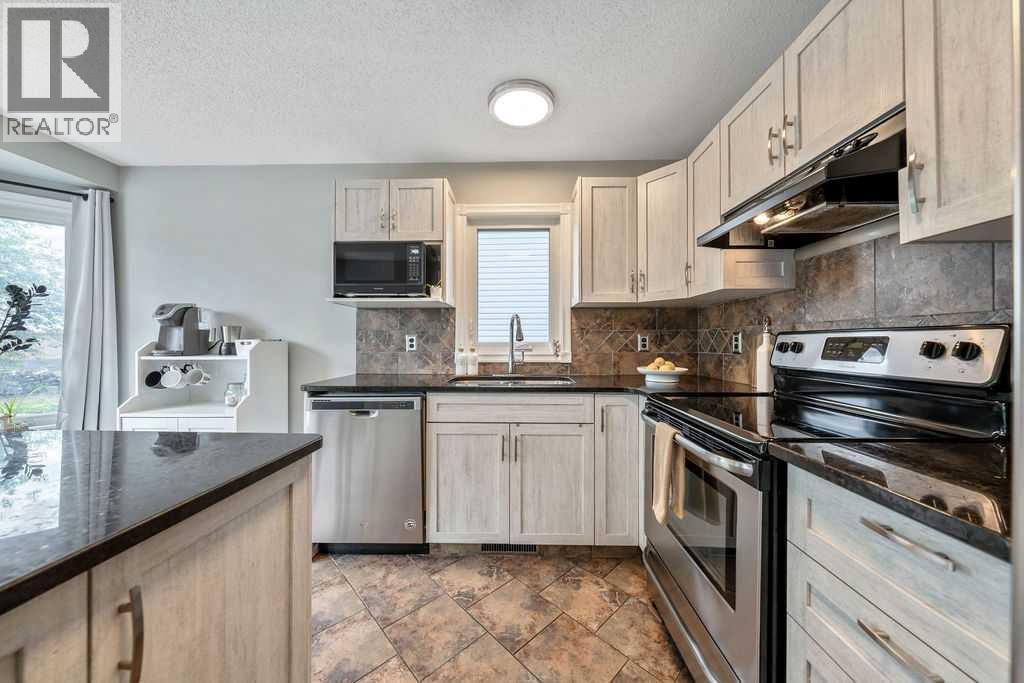 92 Waterstone Crescent SE — photo 10