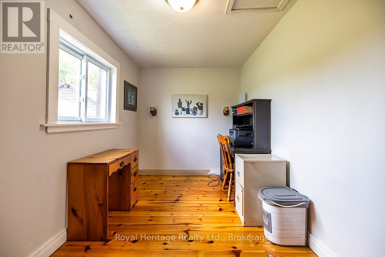303 FOUR POINTS ROAD - 11