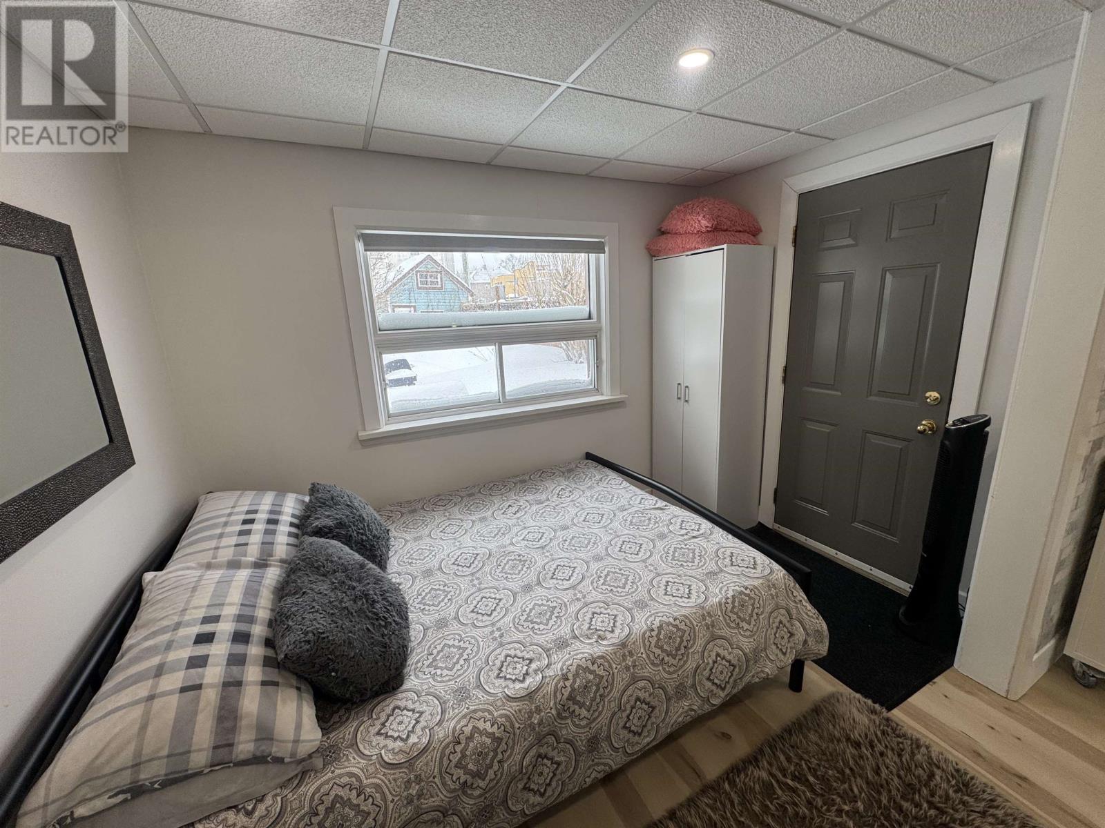 84 Machar Ave - 21