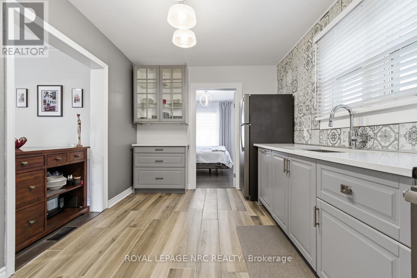 255 DEERE STREET - 11