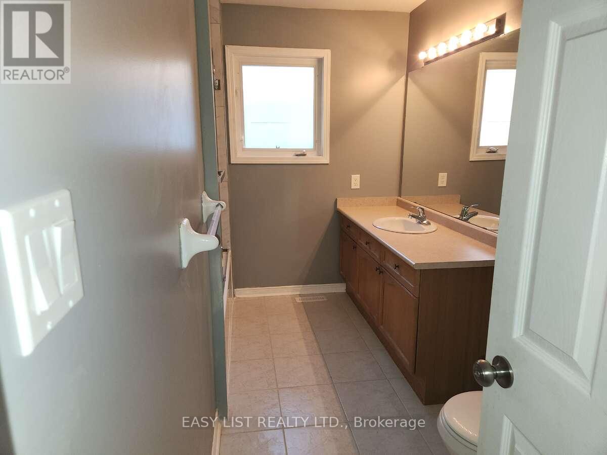 222 SPRUCEWOOD CRESCENT - 23