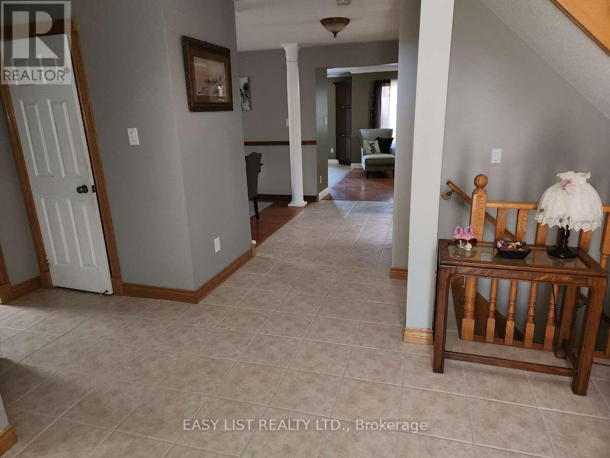 222 SPRUCEWOOD CRESCENT - 3