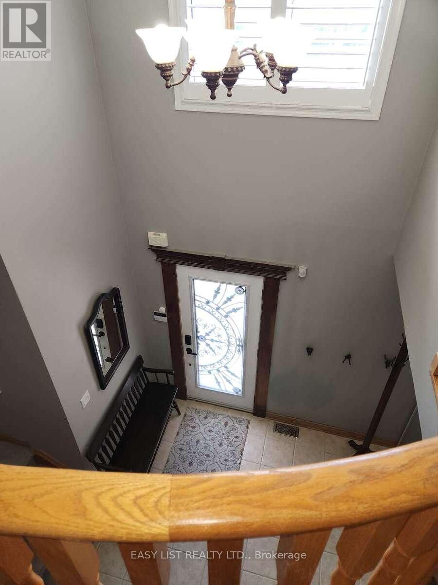 222 SPRUCEWOOD CRESCENT - 4