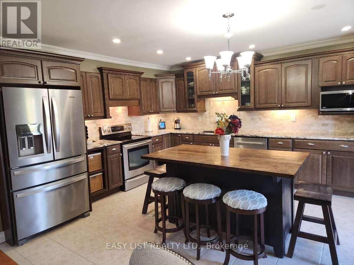 222 SPRUCEWOOD CRESCENT - 6