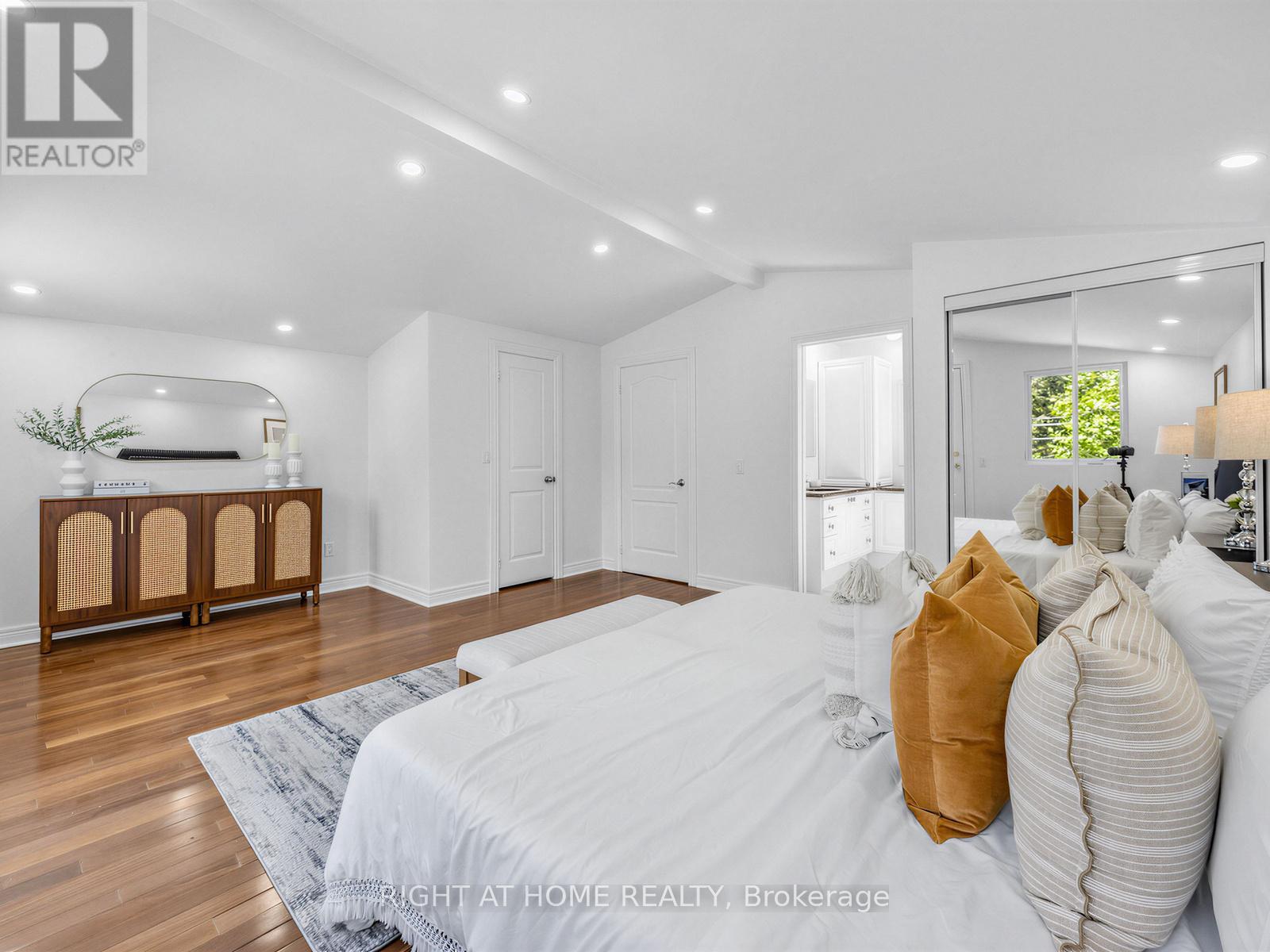 20 KILDONAN DRIVE - 22
