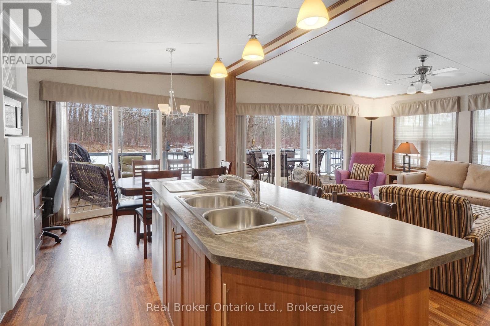 #M24 13 SOUTHLINE AVENUE - 18