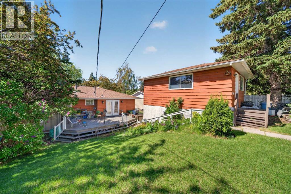 740 Hunterston Crescent NW — photo 31