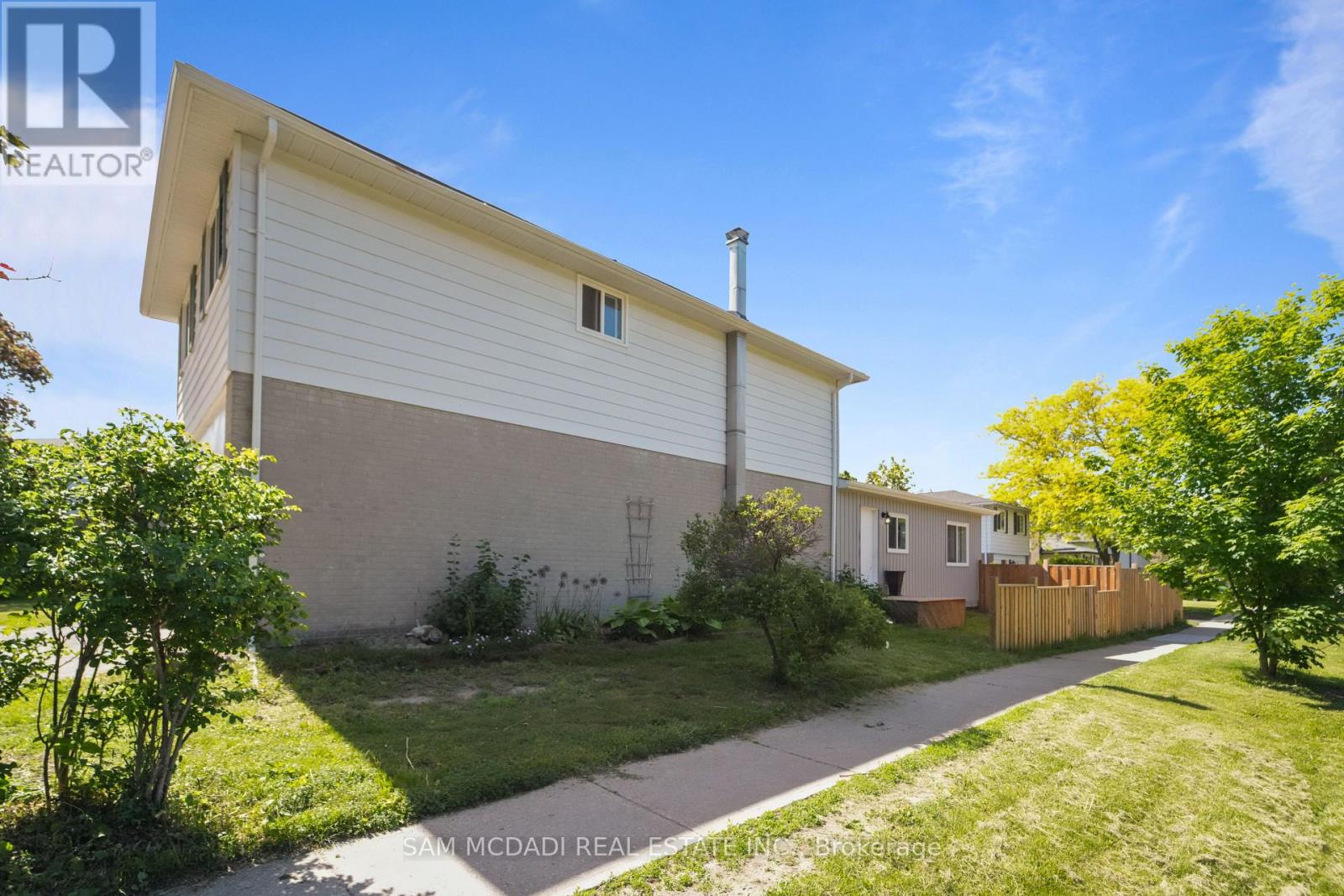 70 BRIAR ROAD - 48