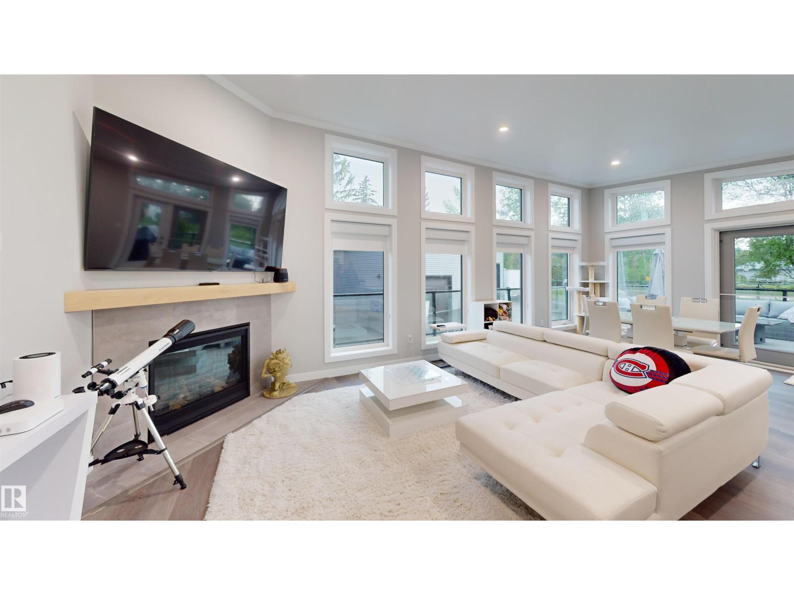 28 4319 LAKESHORE RD - 21