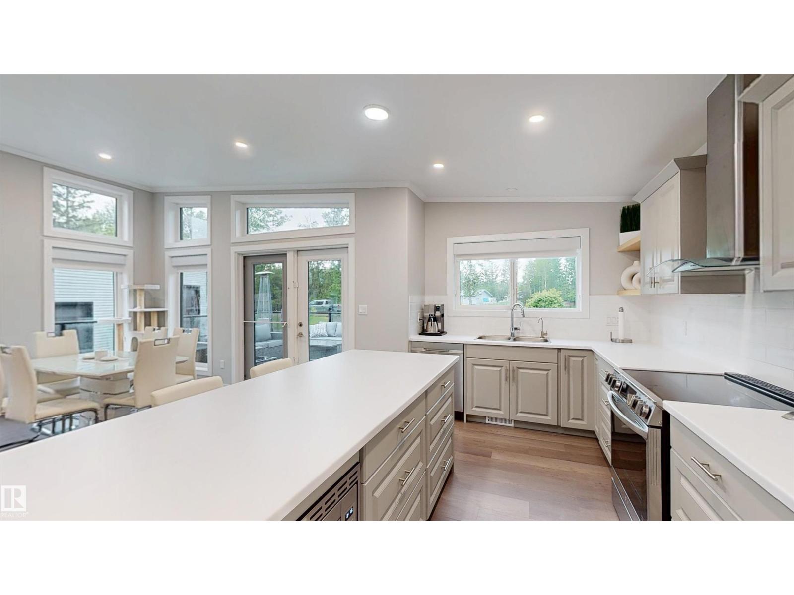 28 4319 LAKESHORE RD - 25