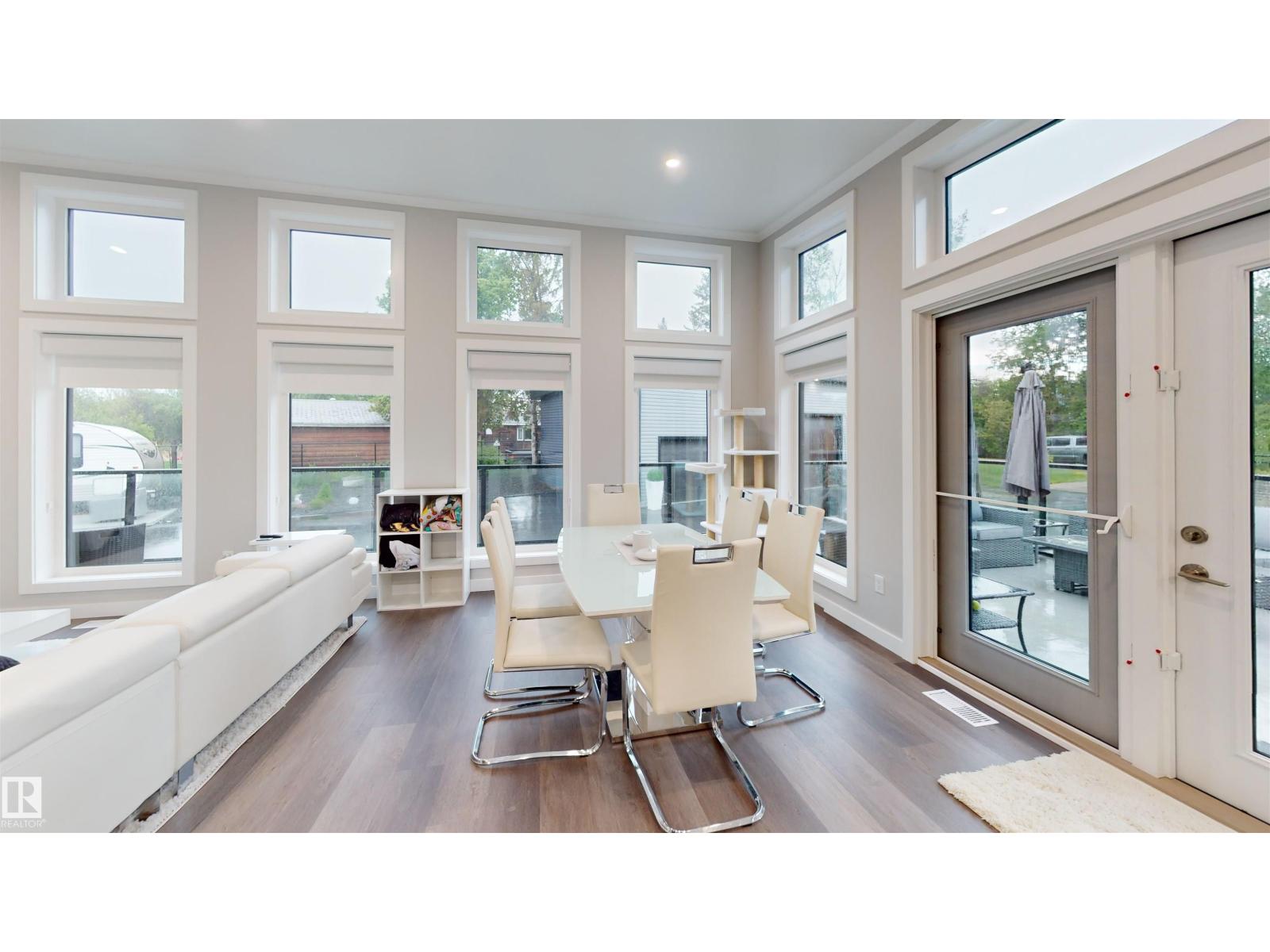 28 4319 LAKESHORE RD - 27