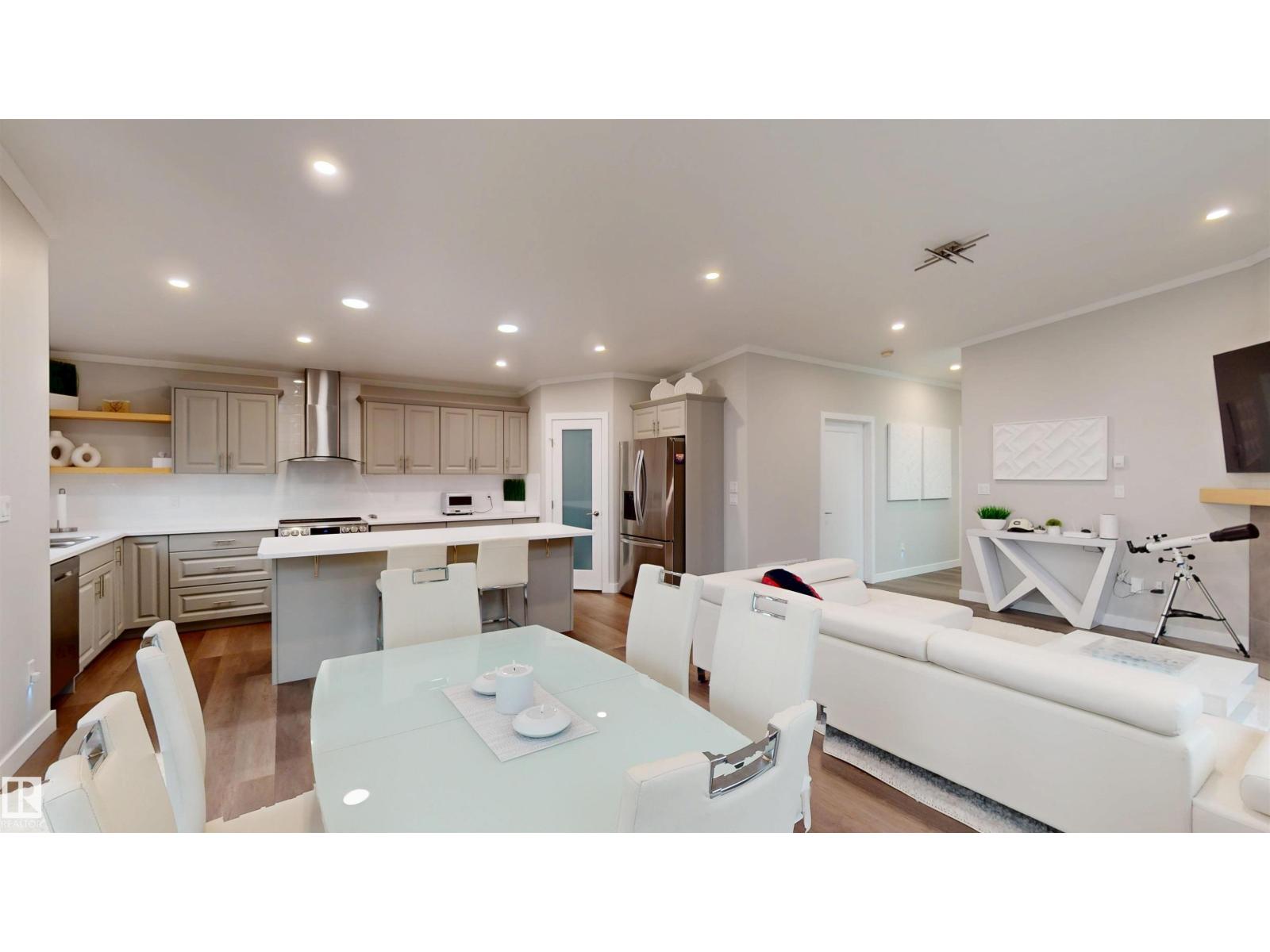 28 4319 LAKESHORE RD - 28