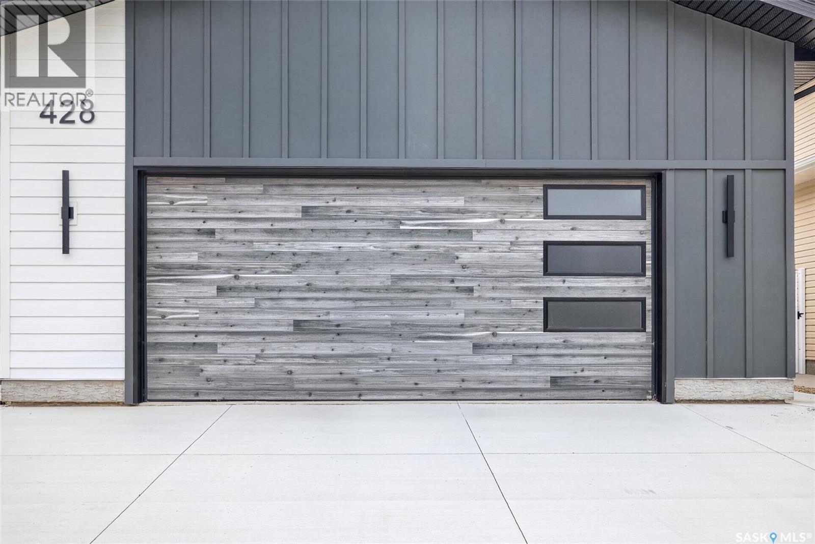 428 Woolf BEND - 45