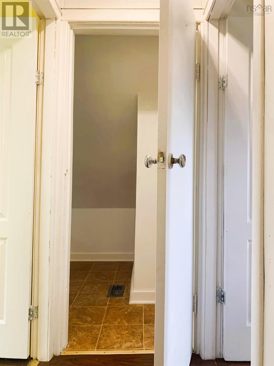 Property 27 of 49 of 9 Clarke Street