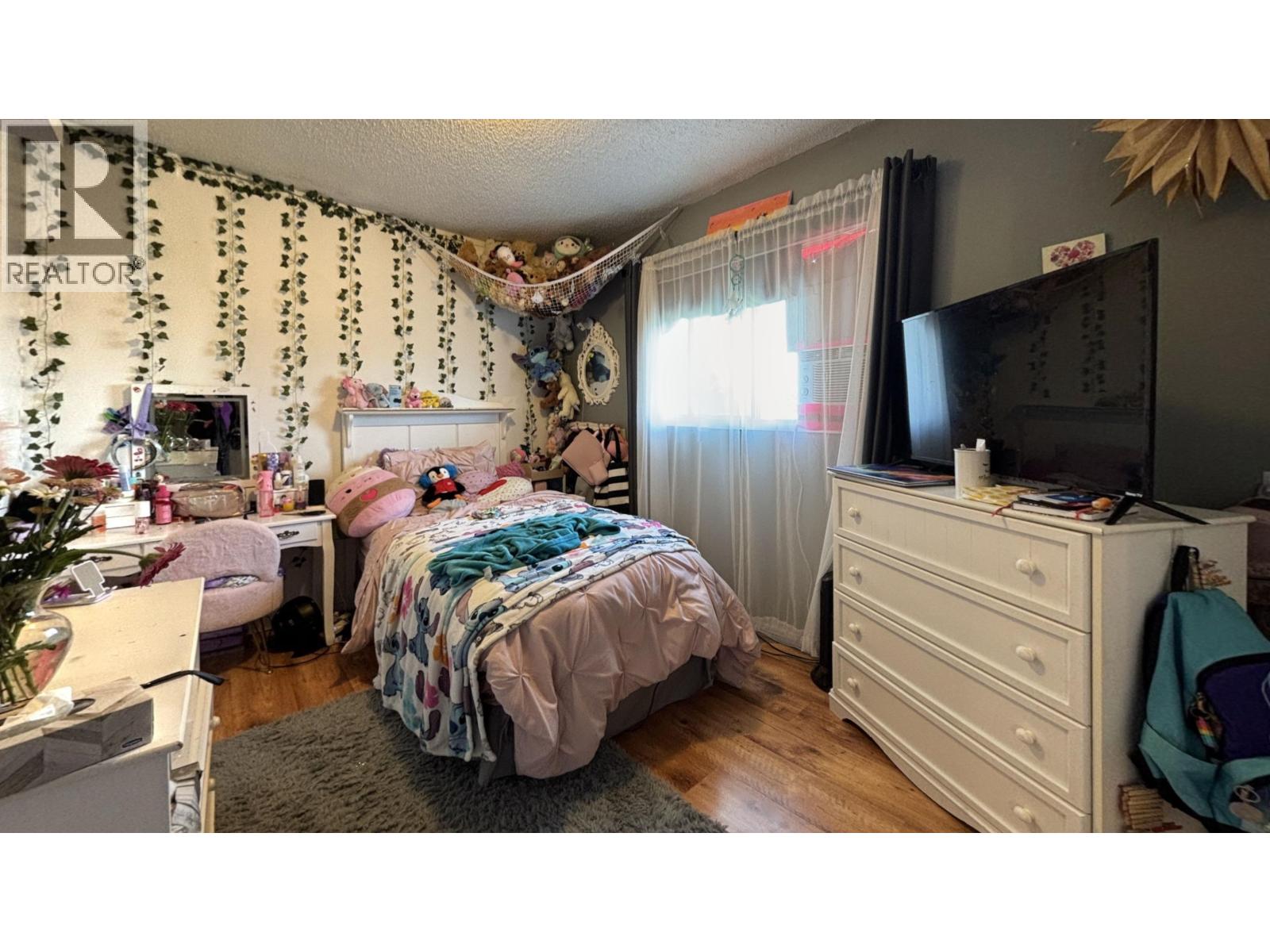 8924 88 STREET - 7
