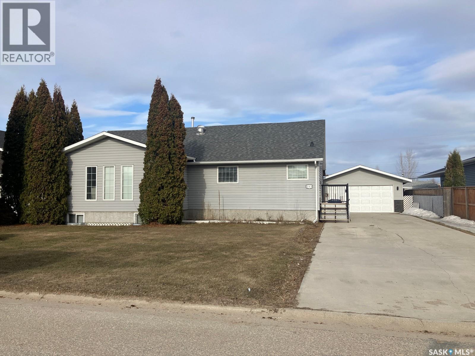 205 6th STREET N - 44