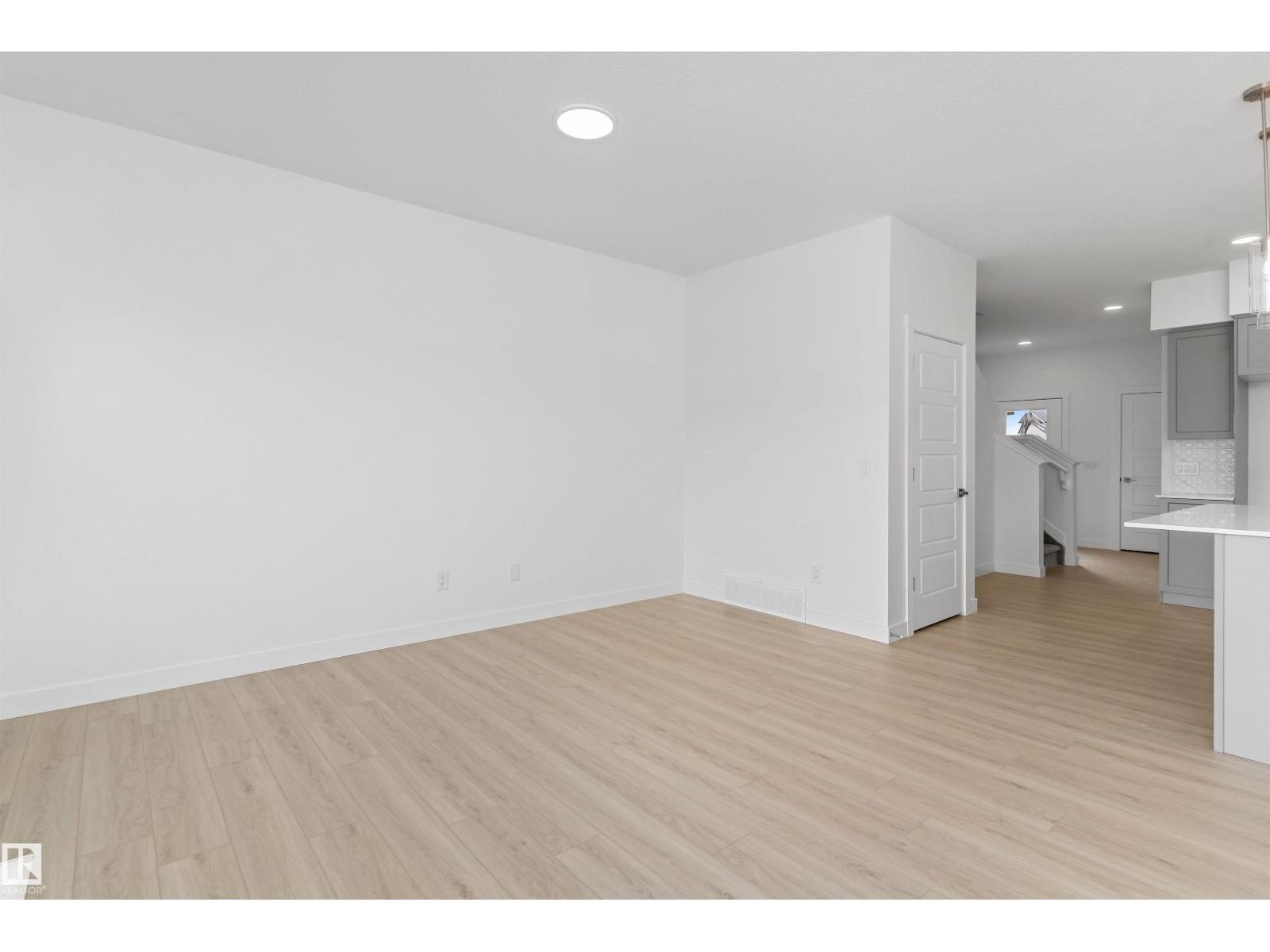 1052 CRISTALL CR SW - 9