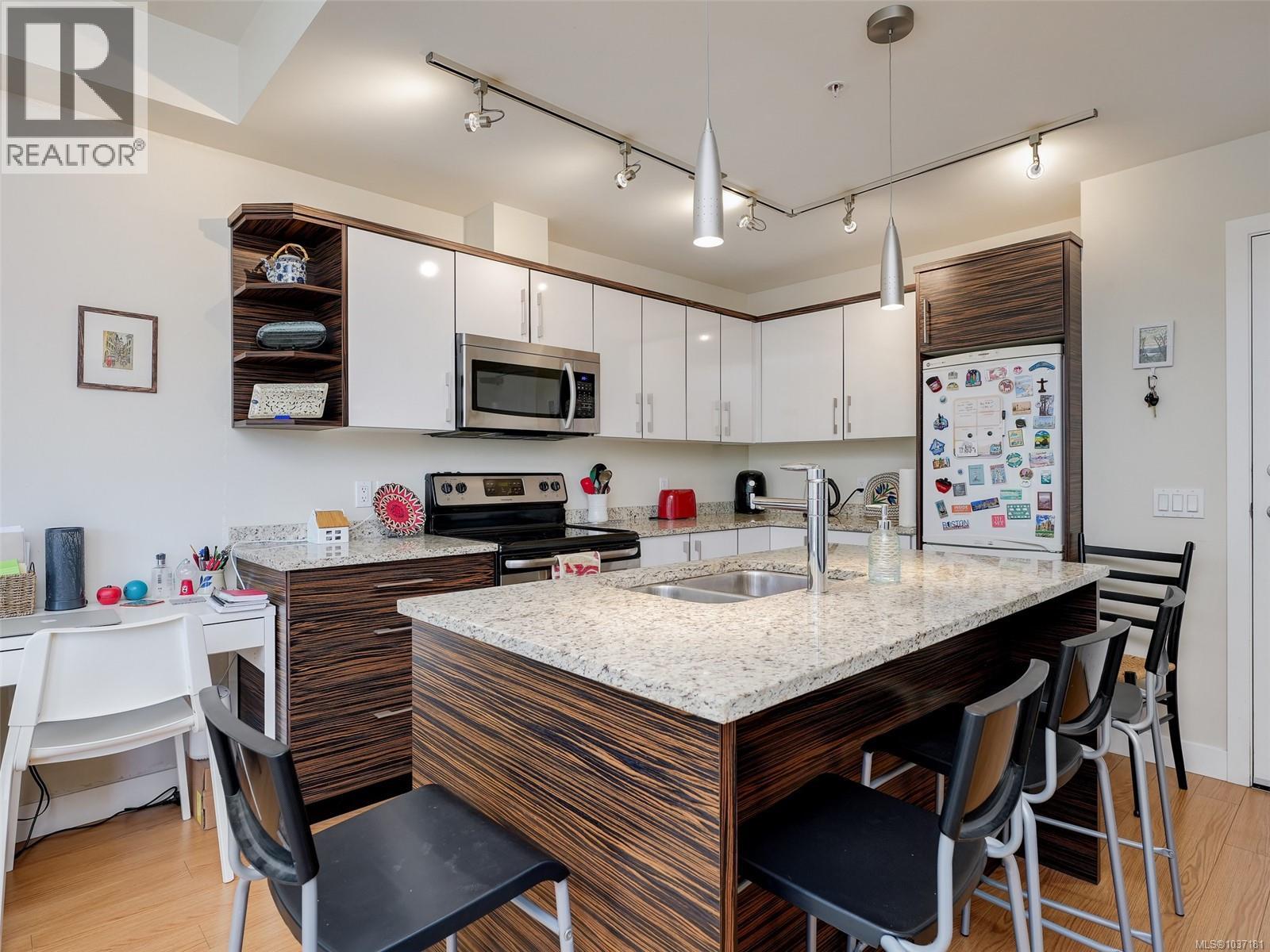 #205 4030 Borden St - 10
