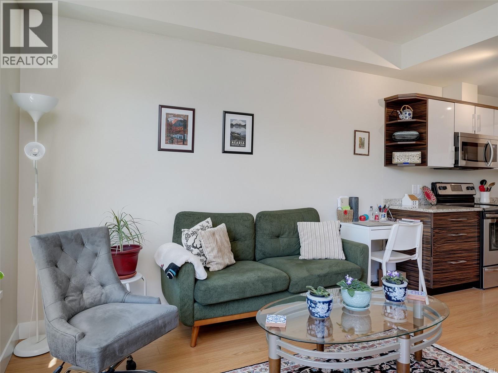 #205 4030 Borden St - 7