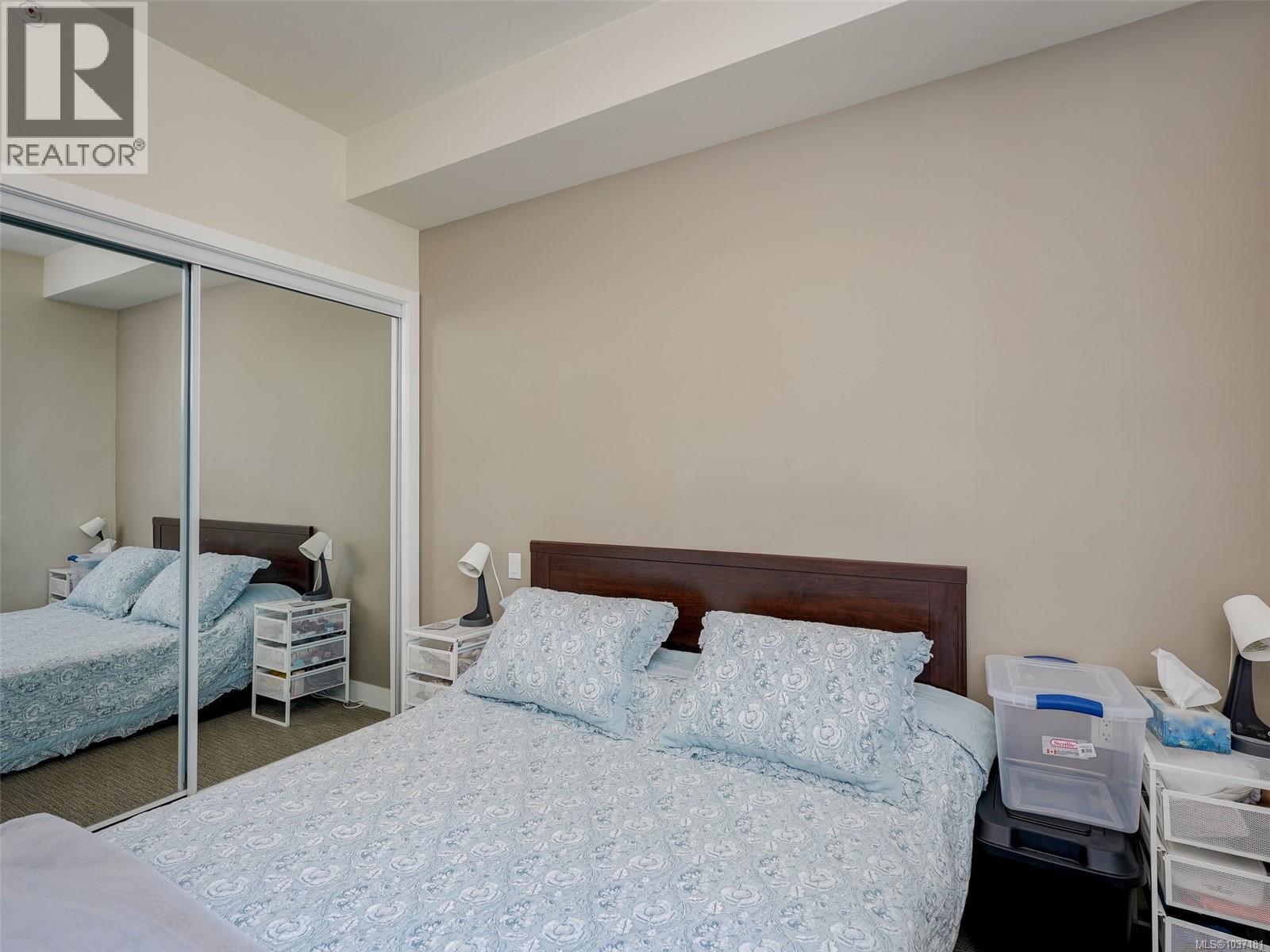 #205 4030 Borden St - 14