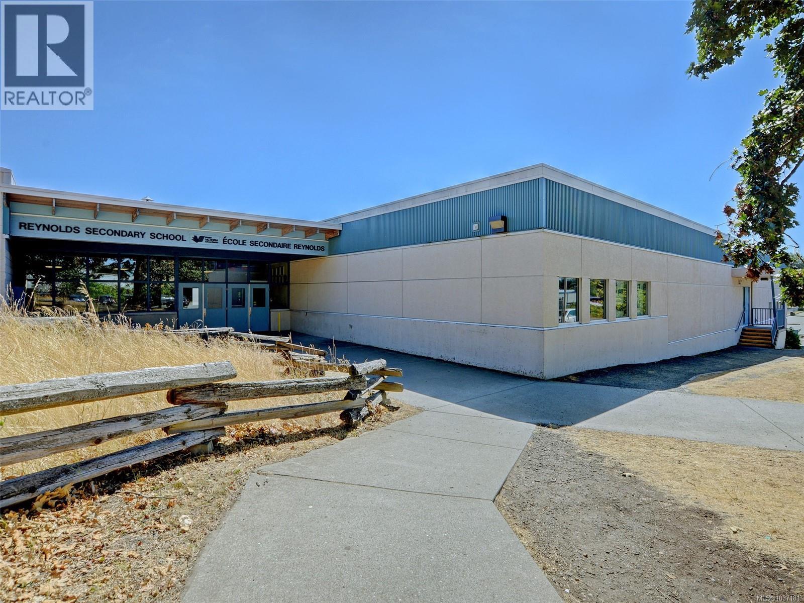 #205 4030 Borden St - 35