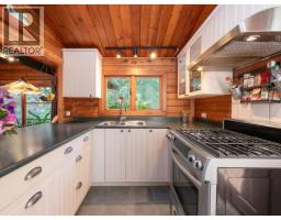 8626 Redrooffs Road, Halfmoon Bay, BC V7Z1E7 Photo 8