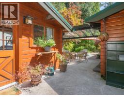 8626 Redrooffs Road, Halfmoon Bay, BC V7Z1E7 Photo 25