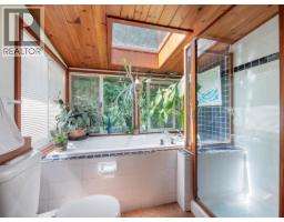 8626 Redrooffs Road, Halfmoon Bay, BC V7Z1E7 Photo 19