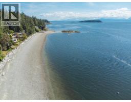 8626 Redrooffs Road, Halfmoon Bay, BC V7Z1E7 Photo 40