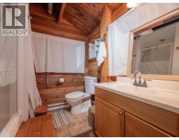 8626 Redrooffs Road, Halfmoon Bay, BC V7Z1E7 Photo 23