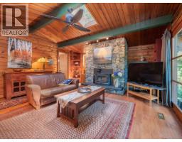 8626 Redrooffs Road, Halfmoon Bay, BC V7Z1E7 Photo 12