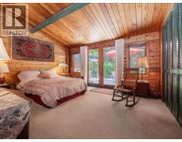 8626 Redrooffs Road, Halfmoon Bay, BC V7Z1E7 Photo 16