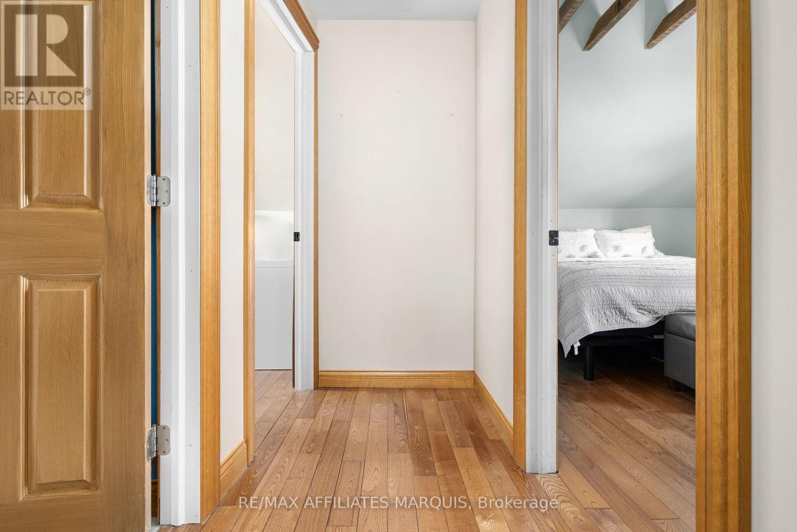 120 QUEEN STREET - 17