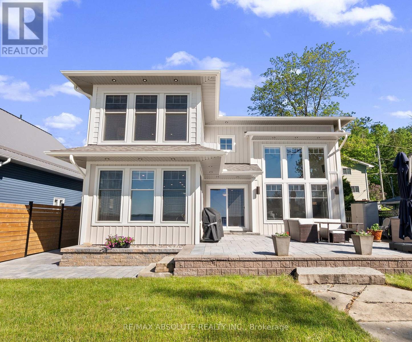 664 CARUSO CIRCLE - 1