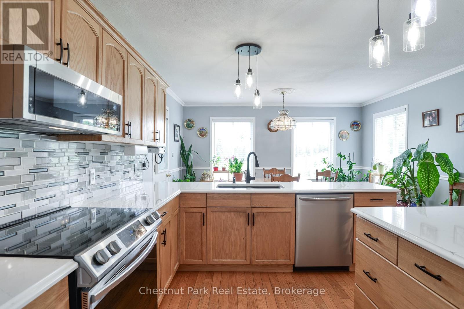 996 NORTH MARY LAKE ROAD - Image 11