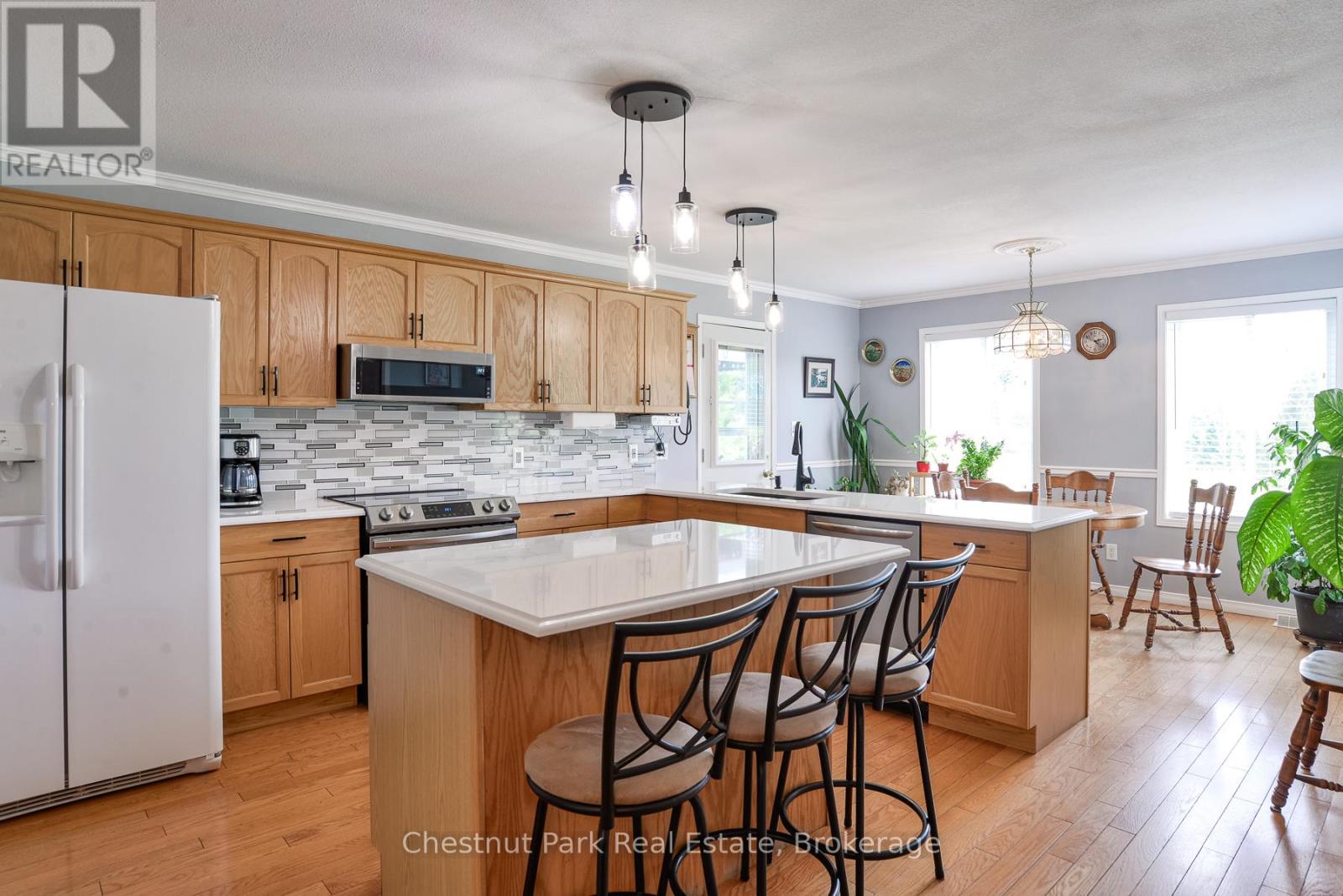 996 NORTH MARY LAKE ROAD - Image 10