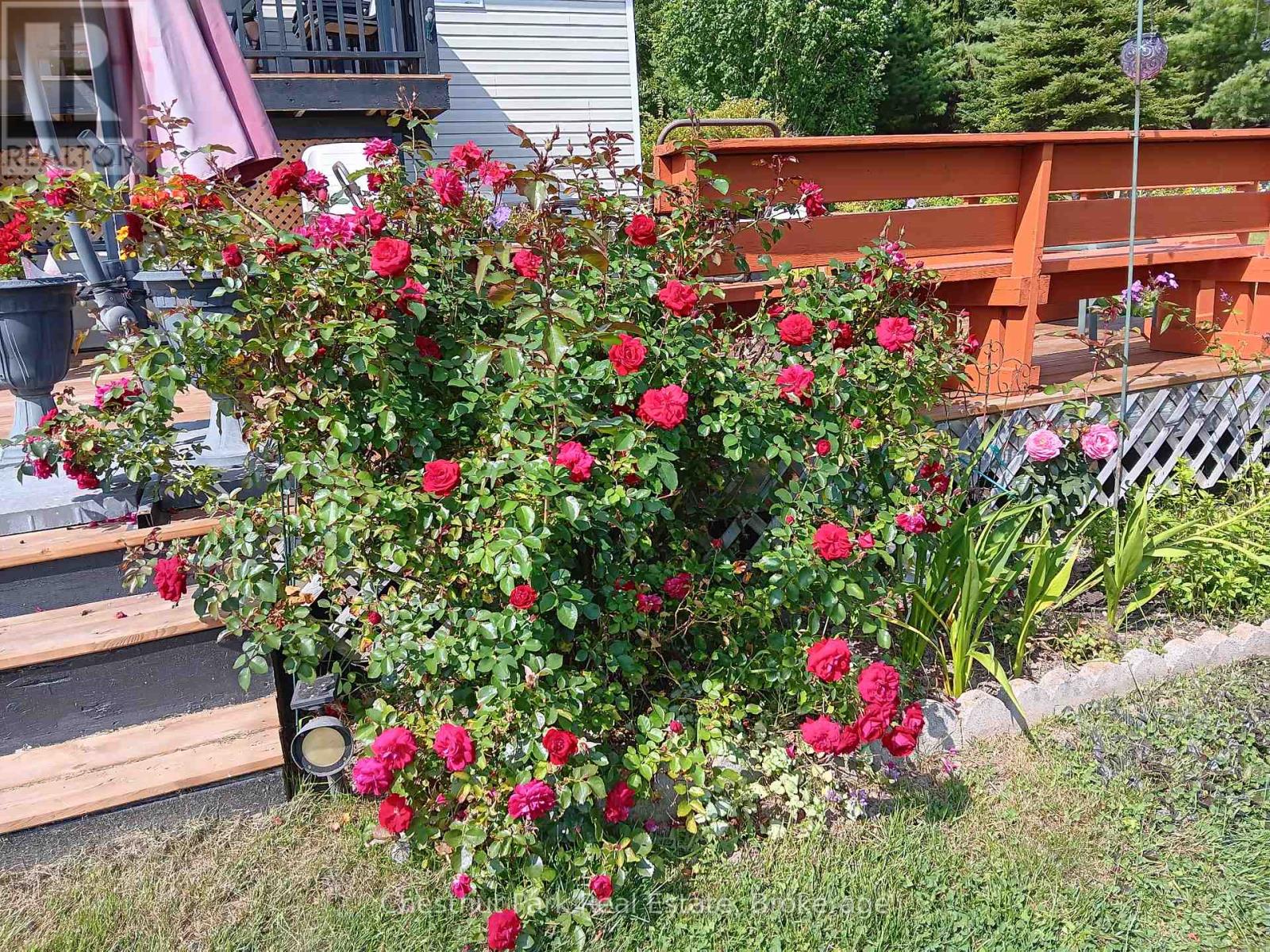 996 NORTH MARY LAKE ROAD - Image 28