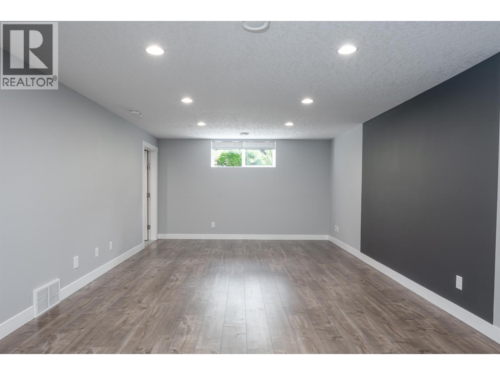 8001 STILLWATER CRESCENT - 28