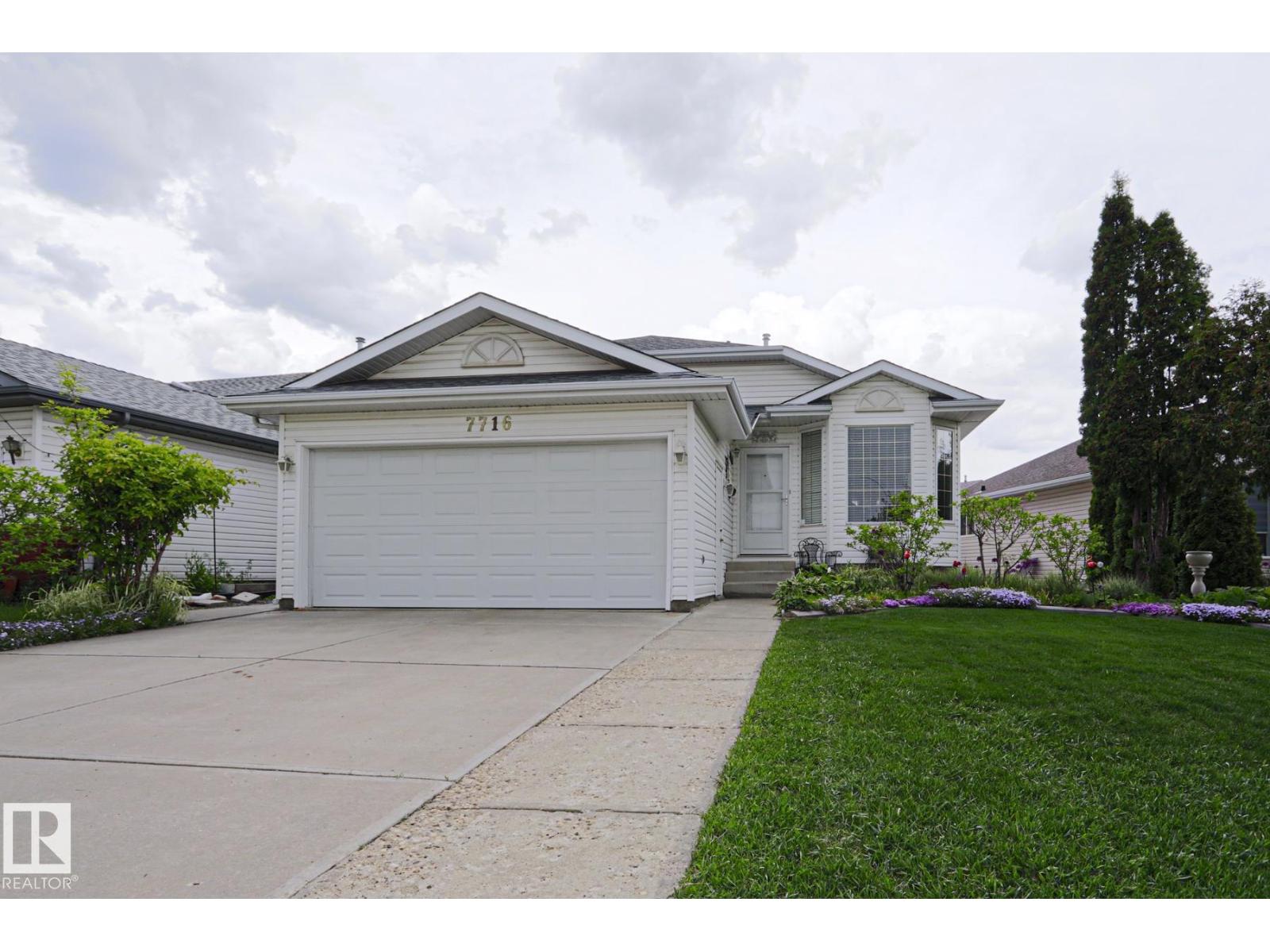 7716 154 AV NW - photo 2