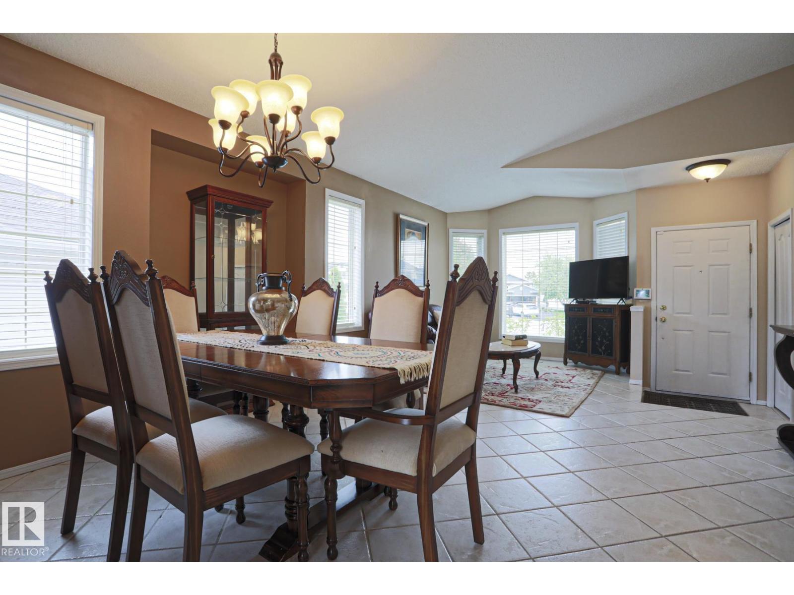 7716 154 AV NW - photo 3